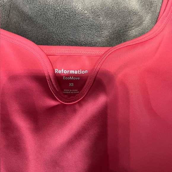 Reformation Ecomove Set XS top/ Small Bottoms - Picture 3 of 4